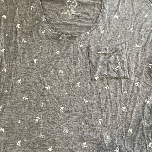 Womens Top - Picture 2 of 4